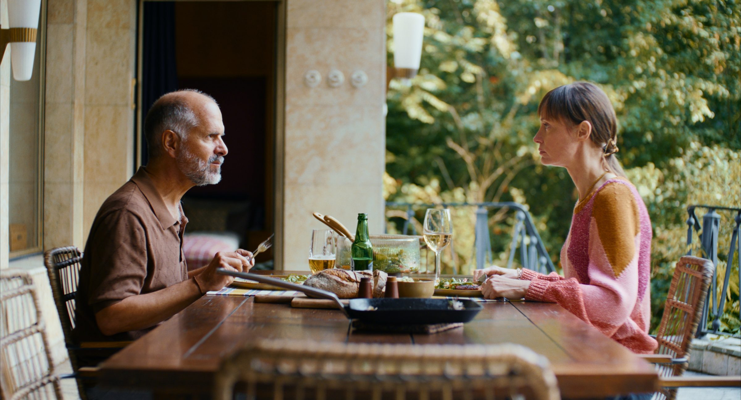 Empty-Nest-Syndrom: Paartherapeutin Anne (Katharina Marie Schubert) und ihr Mann (Christoph Maria Herbst)