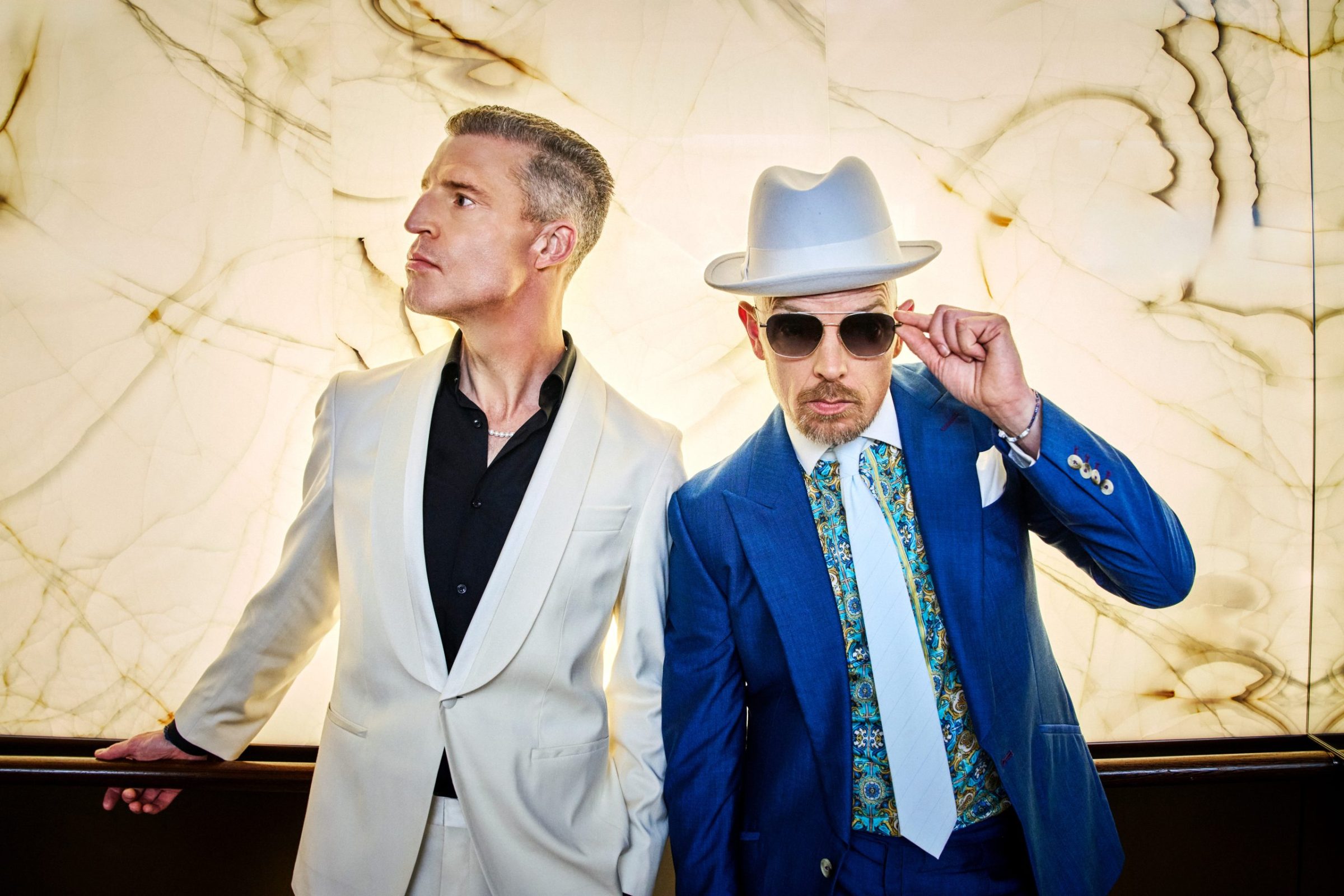 Kulturelles Gipfeltreffen zur Hommage an Udo Lindenberg: Benjamin von Stuckrad-Barre und Jan Delay kündigen neue Termine für „VORGLÜHEN“ an